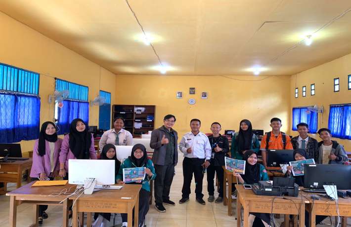 Sosialisasi Penerimaan Mahasiswa Baru Politeknik Sekayu di SMK Negeri 1 Tungkal Jaya